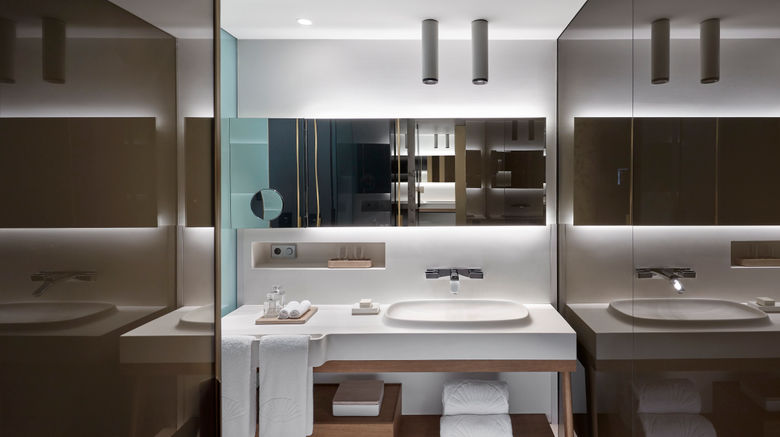 <b>Mandarin Oriental, Barcelona Room</b>. Images powered by <a href="https://www.leonardoworldwide.com/" title="Leonardo Worldwide" target="_blank">Leonardo</a>.