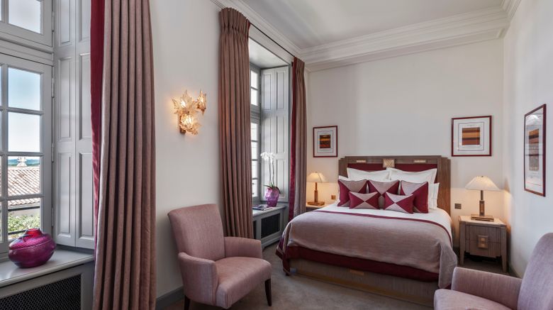 <b>Chateau Lafaurie-Peyraguey Room</b>. Images powered by <a href="https://www.leonardoworldwide.com/" title="Leonardo Worldwide" target="_blank">Leonardo</a>.
