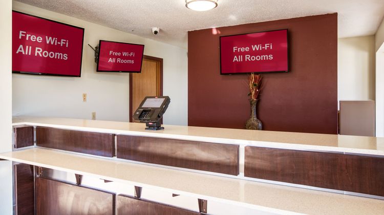 Red Roof Inn Vincennes Lobby