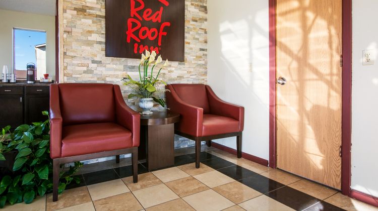 Red Roof Inn Vincennes Lobby