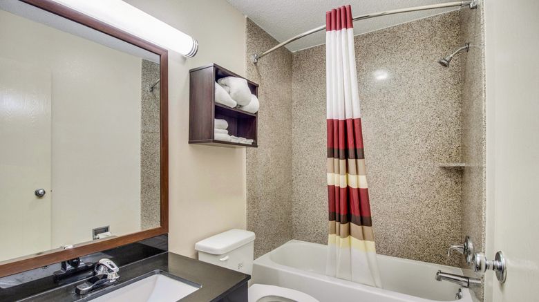 <b>Red Roof Inn Franklin, KY Room</b>. Images powered by <a href="https://www.leonardoworldwide.com/" title="Leonardo Worldwide" target="_blank">Leonardo</a>.