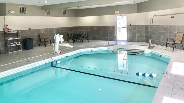 Red Roof PLUS+ Omaha - Council Bluffs Pool