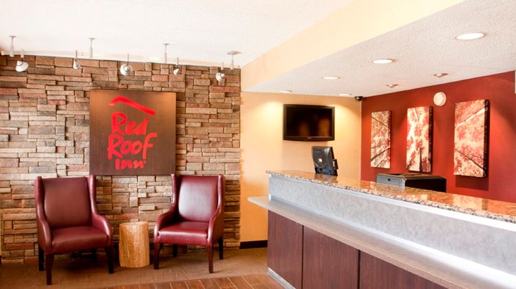 Red Roof Inn Rochester - Henrietta Lobby