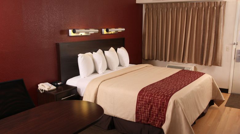 <b>Red Roof Inn Benton Harbor - St Joseph Room</b>. Images powered by <a href="https://www.leonardoworldwide.com/" title="Leonardo Worldwide" target="_blank">Leonardo</a>.