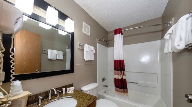 <b>Red Roof Inn Culpeper Room</b>. Images powered by <a href="https://www.leonardoworldwide.com/" title="Leonardo Worldwide" target="_blank">Leonardo</a>.