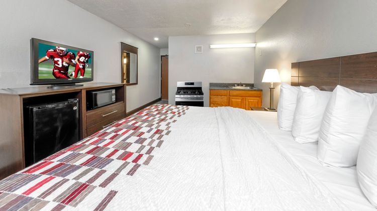 Red Roof Inn Culpeper Suite