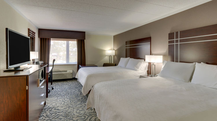 Holiday Inn Aberdeen-Chesapeake House Room