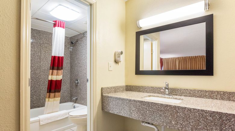 <b>Red Roof Inn Cincinnati Airport-Erlanger Room</b>. Images powered by <a href="https://www.leonardoworldwide.com/" title="Leonardo Worldwide" target="_blank">Leonardo</a>.