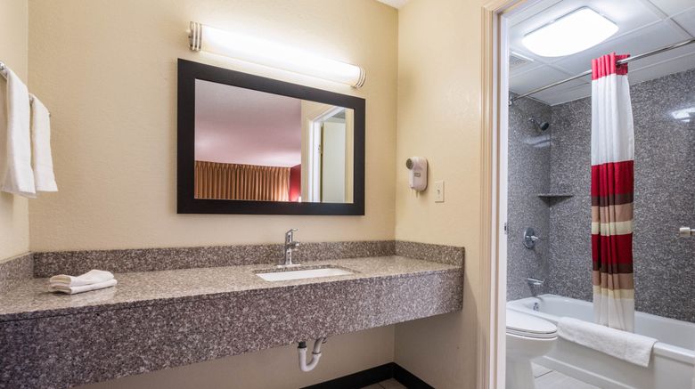 <b>Red Roof Inn Cincinnati Airport-Erlanger Room</b>. Images powered by <a href="https://www.leonardoworldwide.com/" title="Leonardo Worldwide" target="_blank">Leonardo</a>.