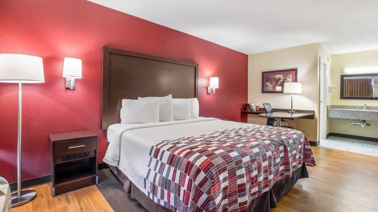 <b>Red Roof Inn Cincinnati Airport-Erlanger Room</b>. Images powered by <a href="https://www.leonardoworldwide.com/" title="Leonardo Worldwide" target="_blank">Leonardo</a>.