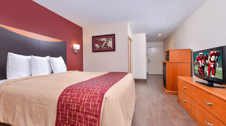<b>Red Roof Inn & Suites Danville Room</b>. Images powered by <a href="https://www.leonardoworldwide.com/" title="Leonardo Worldwide" target="_blank">Leonardo</a>.