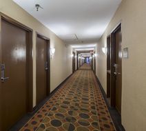 Red Roof Inn & Suites Cincinnati N-Mason Lobby