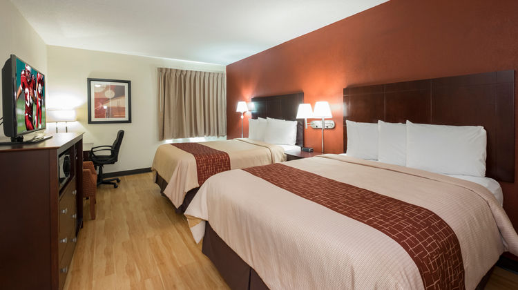 Red Roof Inn & Suites Cincinnati N-Mason Room