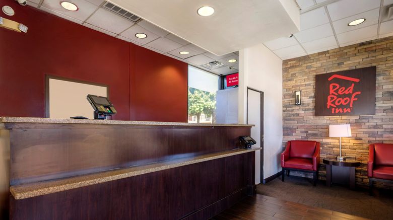 <b>Red Roof Inn Atlanta- Suwanee/Mall of GA Lobby</b>. Images powered by <a href="https://www.leonardoworldwide.com/" title="Leonardo Worldwide" target="_blank">Leonardo</a>.
