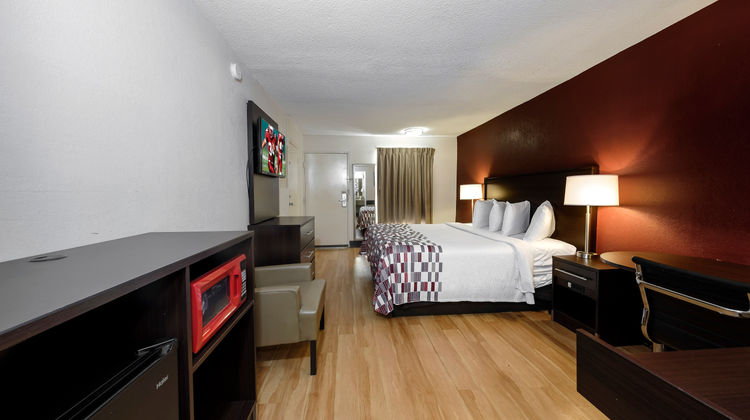 Red Roof Inn Atlanta- Suwanee/Mall of GA Room