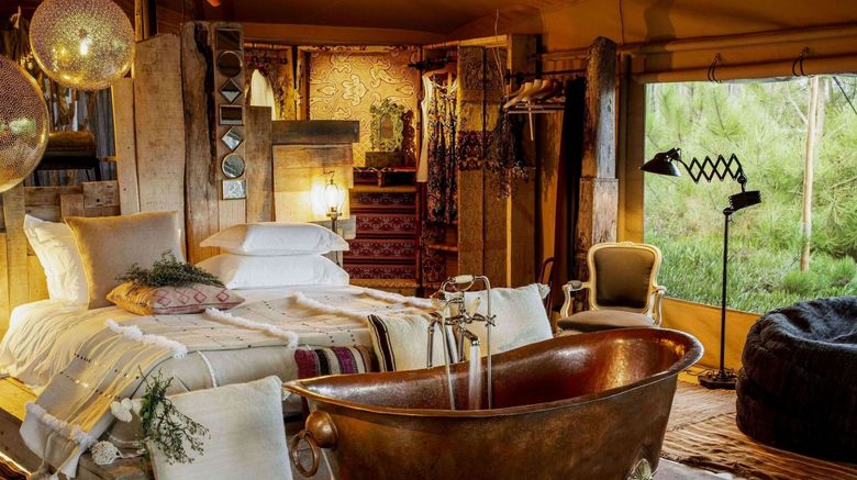 <b>Areias do Seixo Room</b>. Images powered by <a href="https://www.leonardoworldwide.com/" title="Leonardo Worldwide" target="_blank">Leonardo</a>.