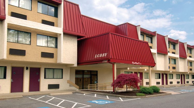 Red Roof Inn Cleveland-Middleburg Height Exterior