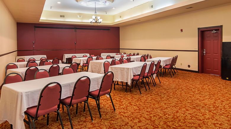<b>Red Roof Inn & Suites Lake Orion/Auburn Meeting</b>. Images powered by <a href="https://www.leonardoworldwide.com/" title="Leonardo Worldwide" target="_blank">Leonardo</a>.