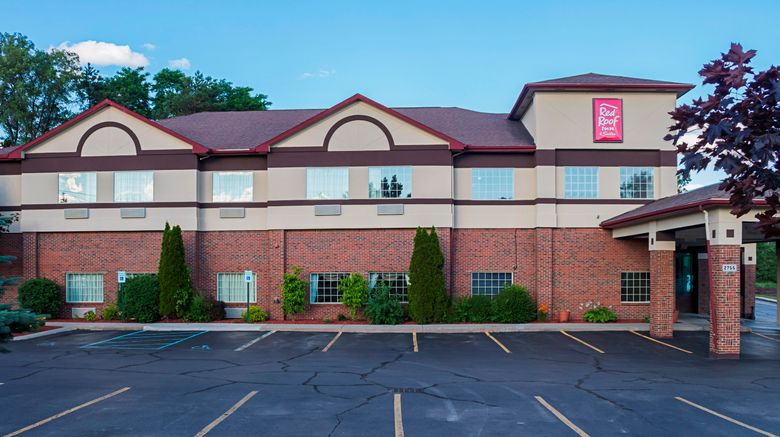 <b>Red Roof Inn & Suites Lake Orion/Auburn Exterior</b>. Images powered by <a href="https://www.leonardoworldwide.com/" title="Leonardo Worldwide" target="_blank">Leonardo</a>.