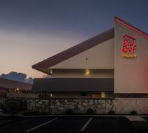 Red Roof PLUS+ Boston - Framingham Exterior