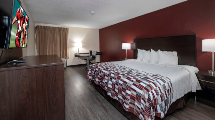 Red Roof Inn Prattville Room