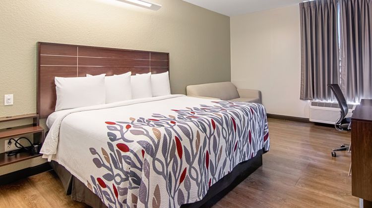 Red Roof Inn Locust Grove Room