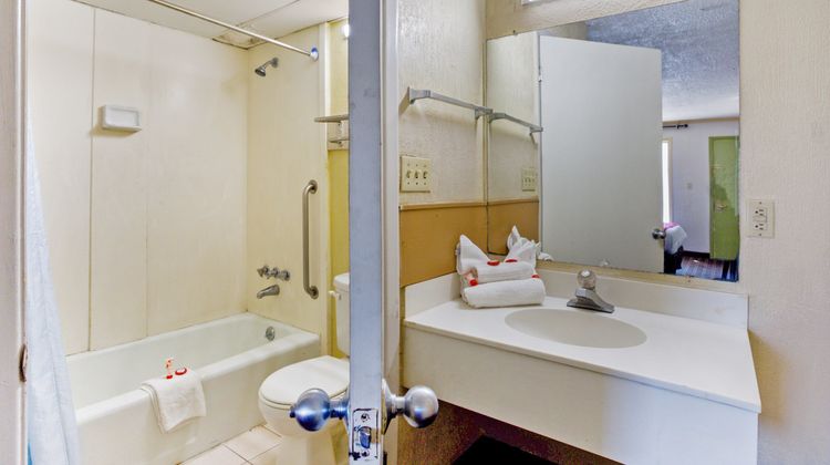 OYO Hotel Pensacola I-10 & Hwy 29 Room