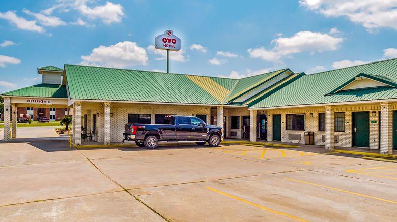 <b>OYO Hotel Yoakum West Exterior</b>. Images powered by <a href="https://www.leonardoworldwide.com/" title="Leonardo Worldwide" target="_blank">Leonardo</a>.