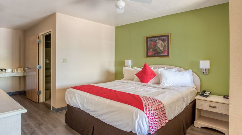 <b>OYO Hotel Yoakum West Room</b>. Images powered by <a href="https://www.leonardoworldwide.com/" title="Leonardo Worldwide" target="_blank">Leonardo</a>.