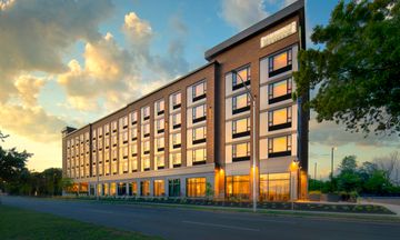 Holiday Inn Express Boston Logan Airport