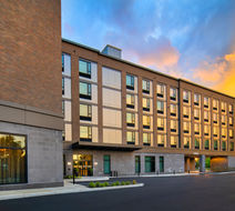 Holiday Inn Express Boston Logan Airport Exterior