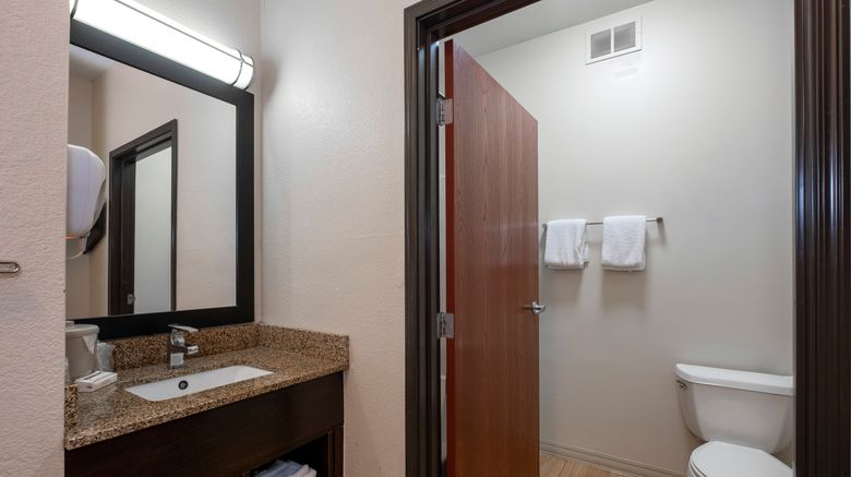 <b>Red Roof Inn & Suites Dover Downtown Room</b>. Images powered by <a href="https://www.leonardoworldwide.com/" title="Leonardo Worldwide" target="_blank">Leonardo</a>.