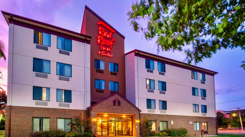 <b>Red Roof Inn & Suites Dover Downtown Exterior</b>. Images powered by <a href="https://www.leonardoworldwide.com/" title="Leonardo Worldwide" target="_blank">Leonardo</a>.