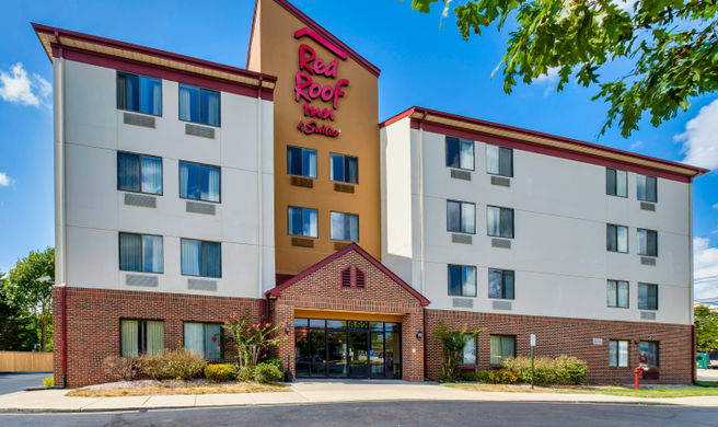 Red Roof Inn & Suites Dover Downtown Exterior