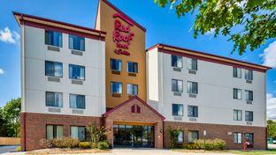 Red Roof Inn & Suites Dover Downtown