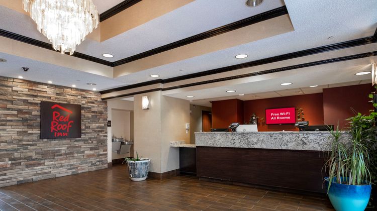 Red Roof Inn & Suites Dover Downtown Lobby