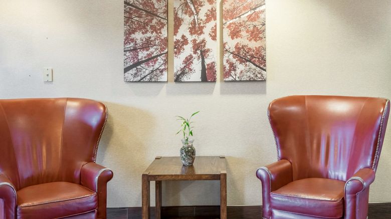 <b>Red Roof Inn & Suites Dover Downtown Lobby</b>. Images powered by <a href="https://www.leonardoworldwide.com/" title="Leonardo Worldwide" target="_blank">Leonardo</a>.