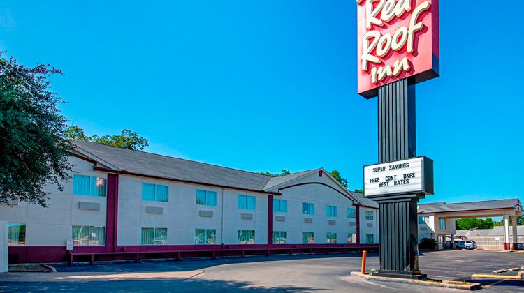 Red Roof Inn San Marcos Exterior