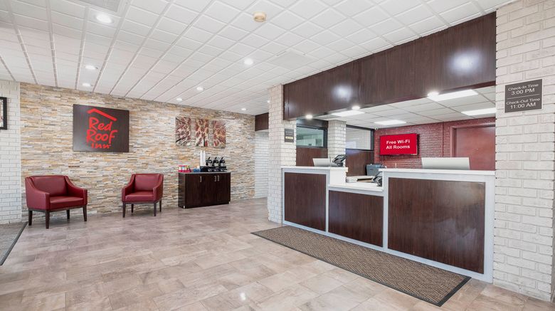 <b>Red Roof Inn Roanoke Rapids Lobby</b>. Images powered by <a href="https://www.leonardoworldwide.com/" title="Leonardo Worldwide" target="_blank">Leonardo</a>.