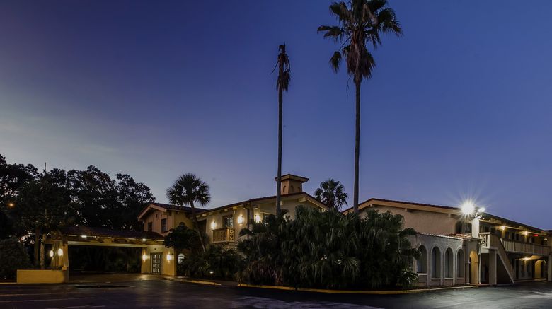<b>Red Roof Inn Tampa Bay - St Petersburg Exterior</b>. Images powered by <a href="https://www.leonardoworldwide.com/" title="Leonardo Worldwide" target="_blank">Leonardo</a>.