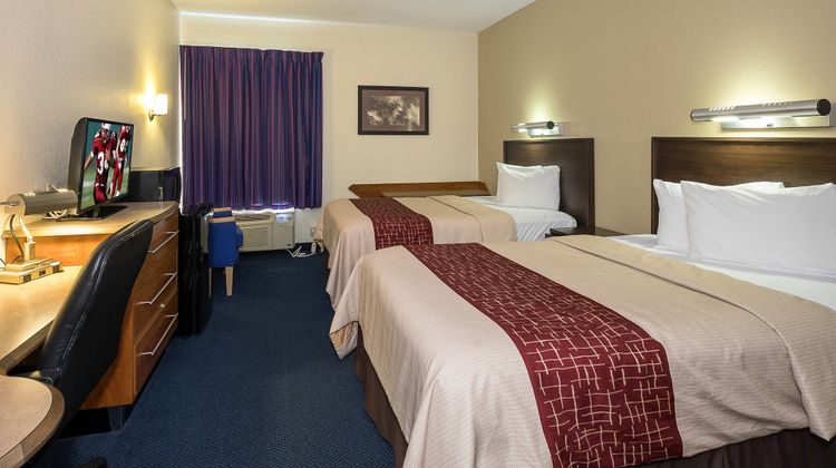 Red Roof Inn Jackson, OH Room