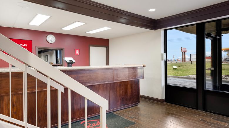 <b>Red Roof Inn Fort Wayne Lobby</b>. Images powered by <a href="https://www.leonardoworldwide.com/" title="Leonardo Worldwide" target="_blank">Leonardo</a>.
