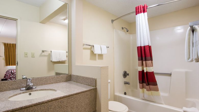 <b>Red Roof Inn Shelbyville Room</b>. Images powered by <a href="https://www.leonardoworldwide.com/" title="Leonardo Worldwide" target="_blank">Leonardo</a>.