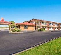 Red Roof Inn Shelbyville Exterior