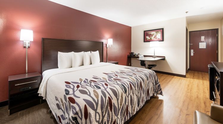 Red Roof Inn Auburn Room