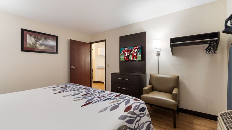 Red Roof Inn Auburn Suite