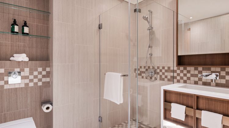 Staybridge Suites Al-Maktoum Airport Room