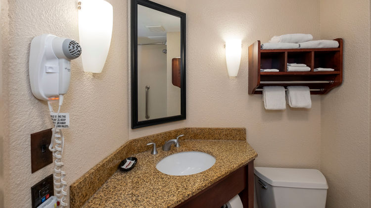 Red Roof Inn Meriden Room