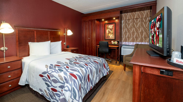 Red Roof Inn Meriden Room