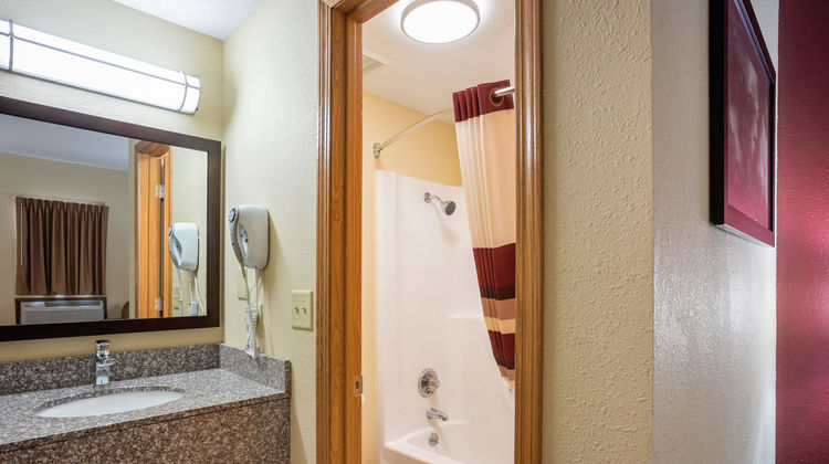 Red Roof Inn Des Moines Room